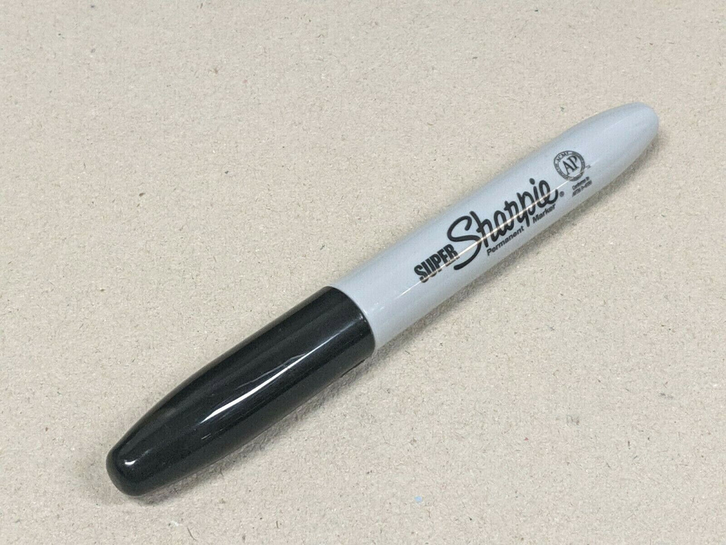 4 x Super Sharpie Permanent Marker Bullet Point 1.5mm Bold Black 33001