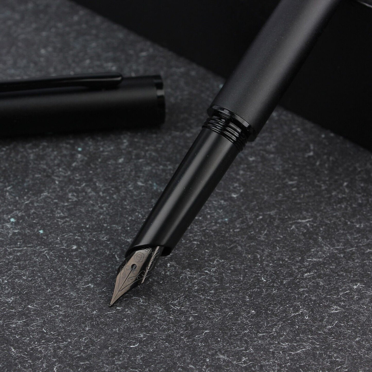 Metal Black Fountain Pen Fine Nib 0.5 mm Iridium Tip Personalised Free Engraving